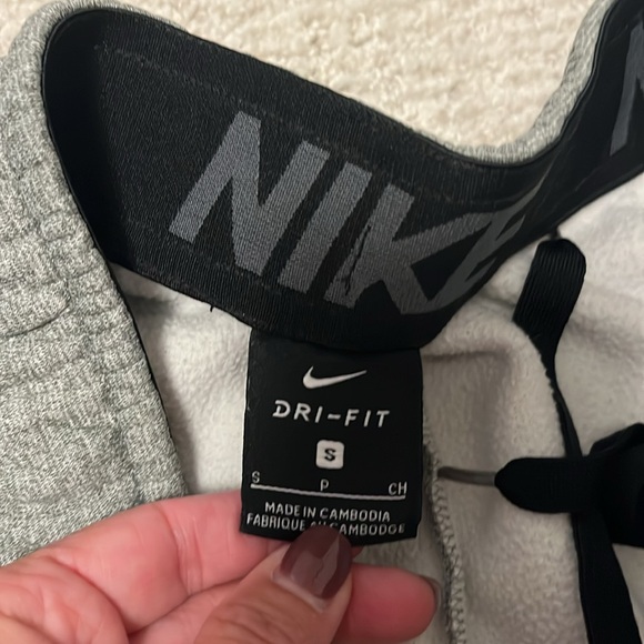 Men’s Nike dry fit sweat pants size Small - Picture 2 of 5